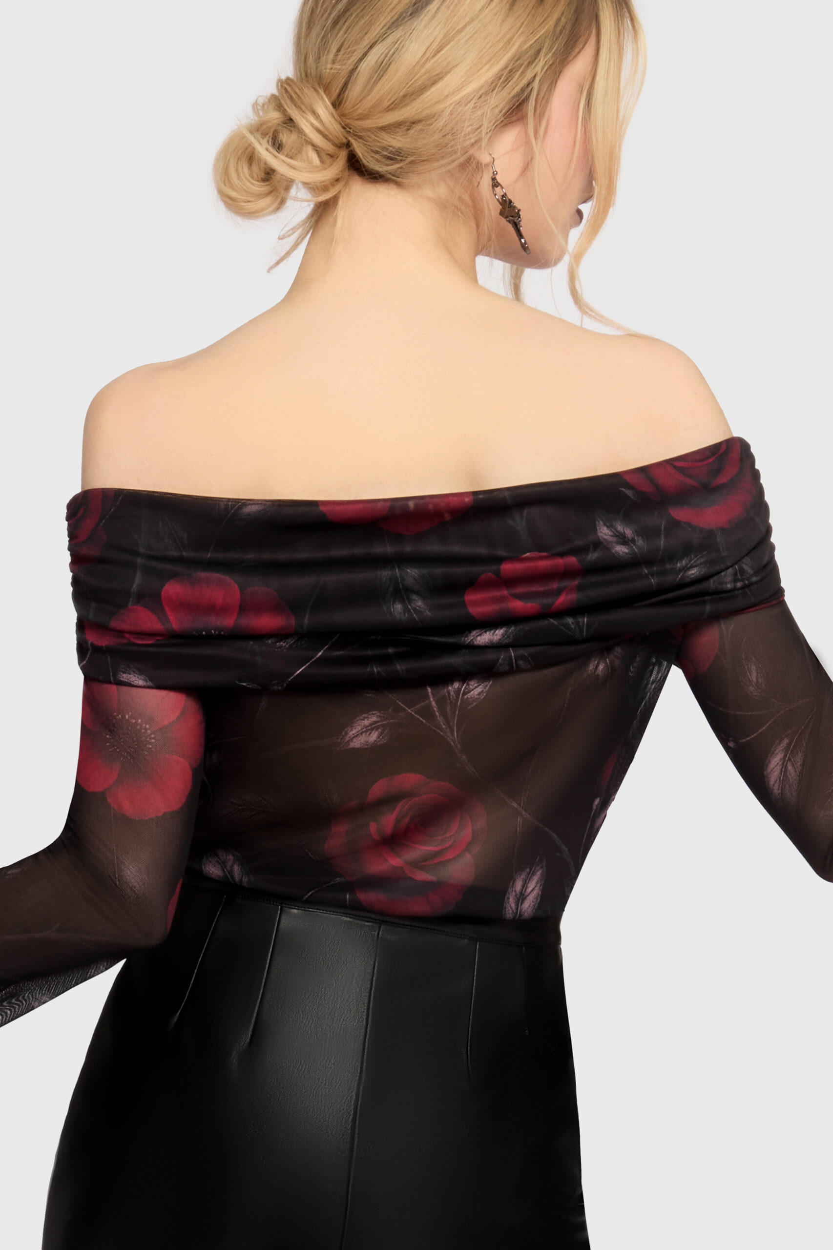 FAWNELLE-OFF-THE-SHOULDER-TOP-E